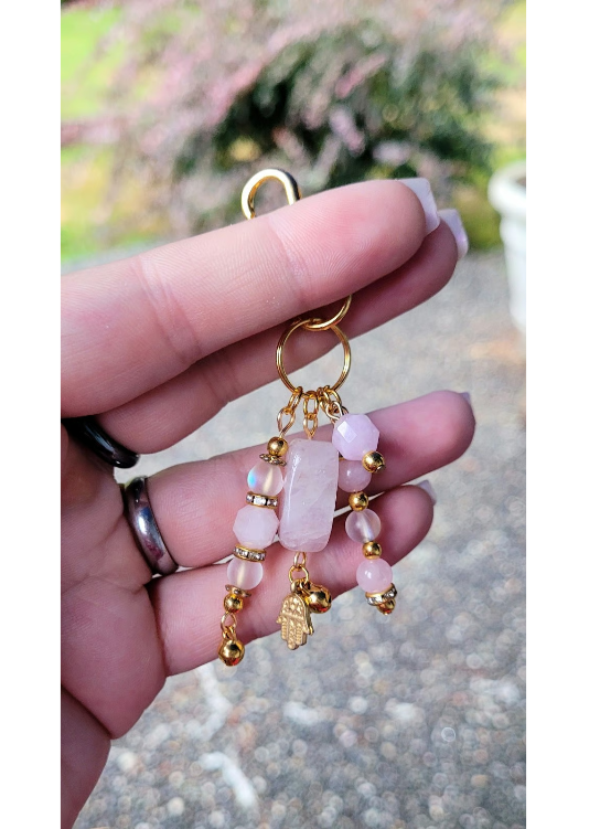 Roze Quartz Love and Gold Themed Clip Keychain